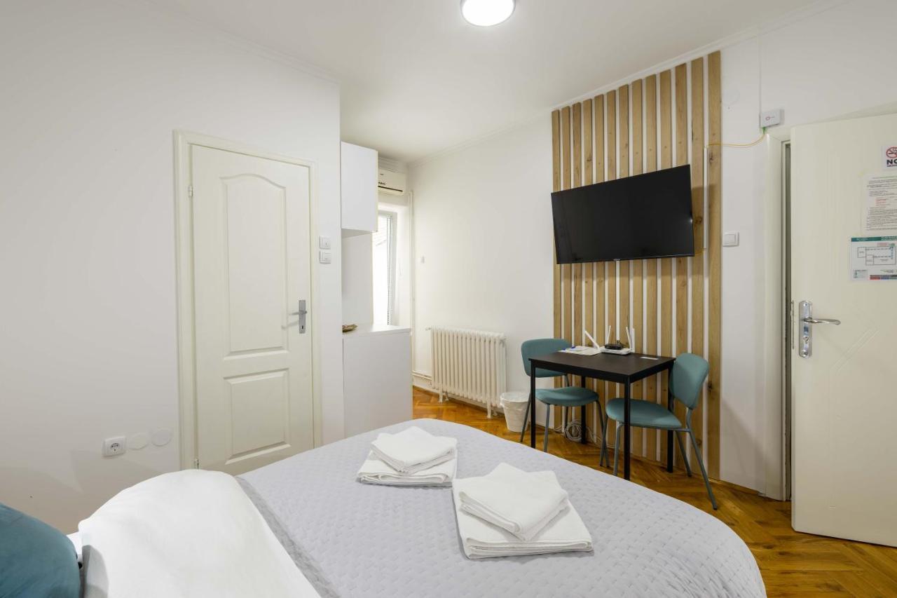 Old Town Rooms Novi Sad Bagian luar foto